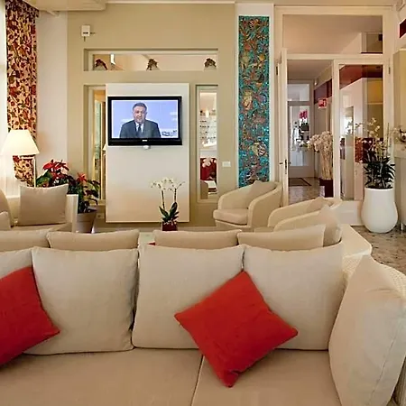 Canarie Hotel 3*