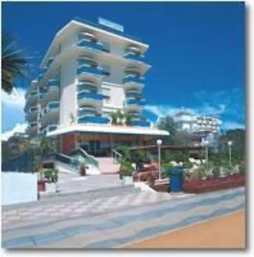 فندق Canarie