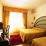 Canarie Hotel