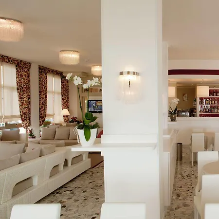Hotel Canarie 3*