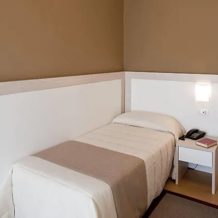 Canarie Hotel 3*